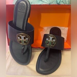 TORY BURCH Sandles. NWT/NIB